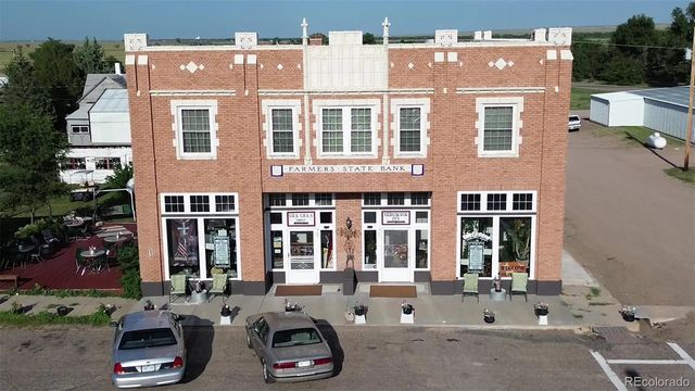 100 Main Avenue, Sedgwick