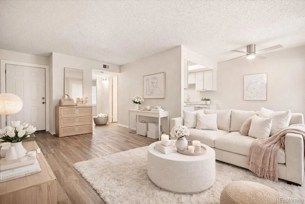 10792 E Exposition Avenue 355, Aurora