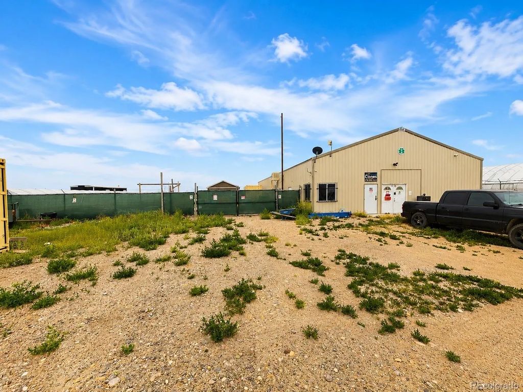 906 Mr 45 Lane, Moffat