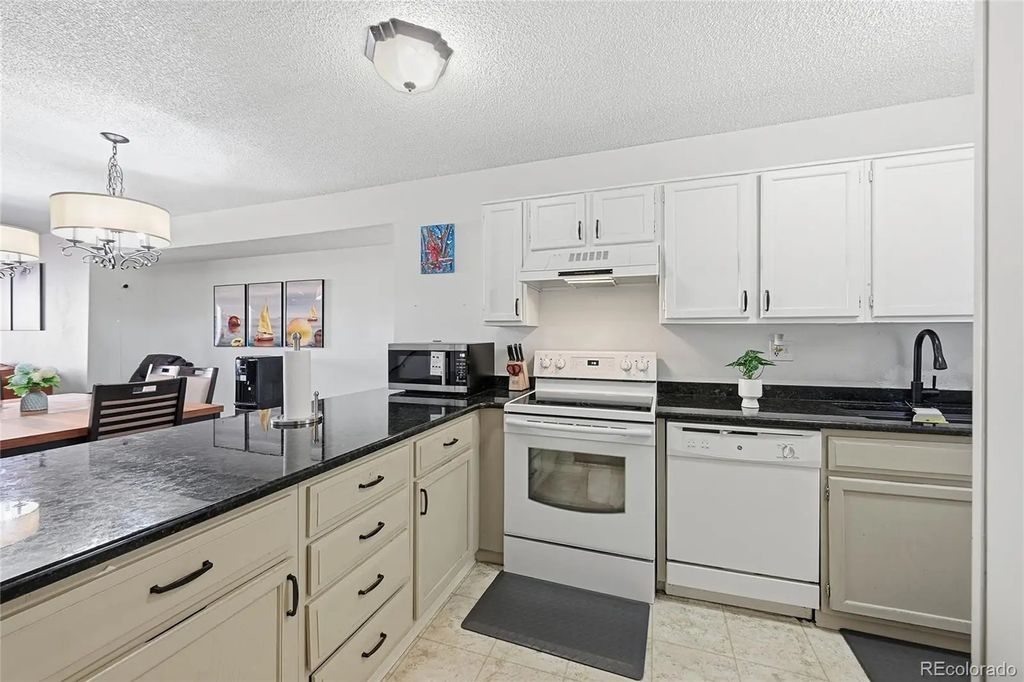 7474 E Arkansas Avenue 31-01, Denver
