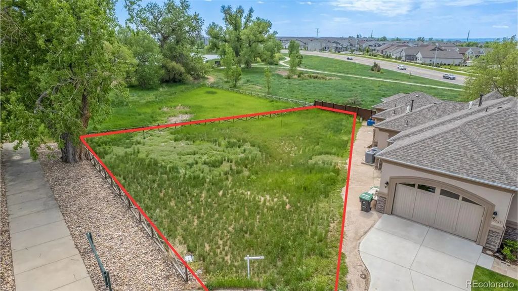 1711 Wildlife Place, Longmont