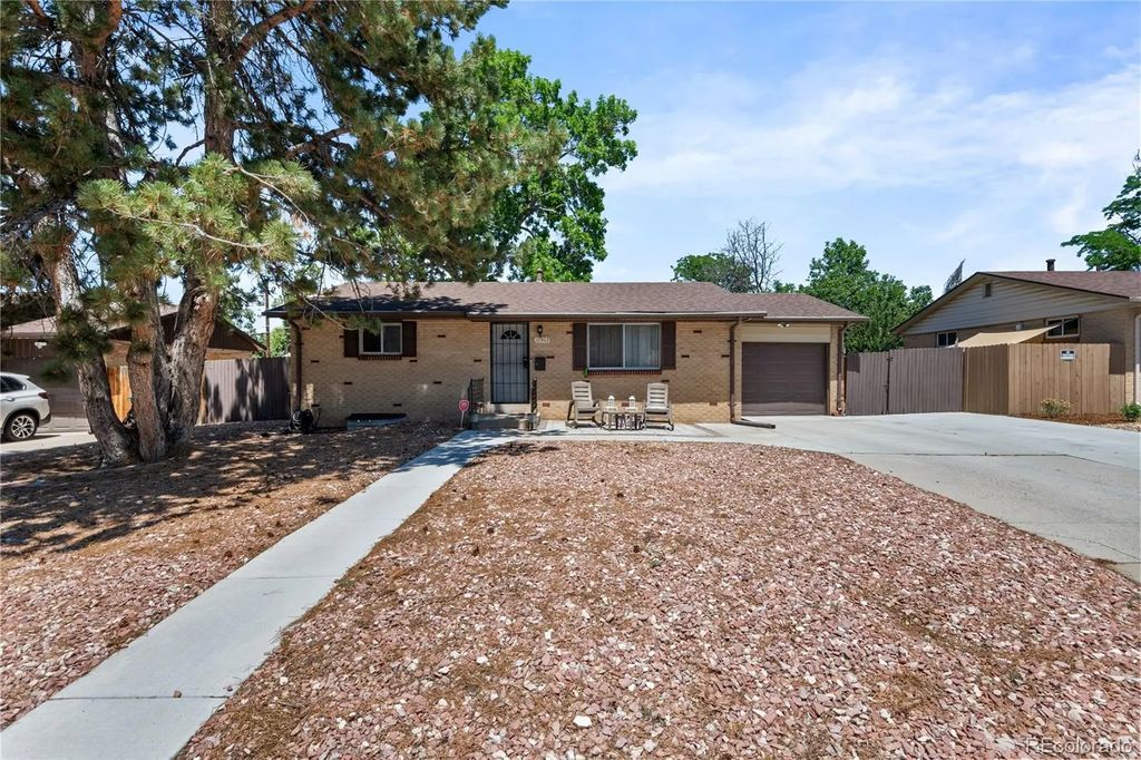 12303 E Alaska Avenue, Aurora