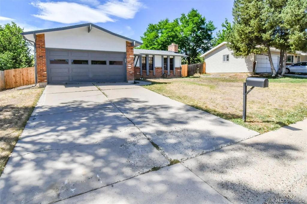 6888 W Roxbury Avenue, Littleton