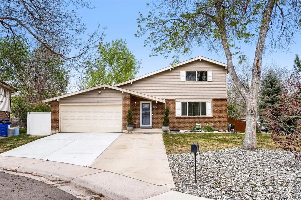 8901 W Radcliffe Place, Littleton