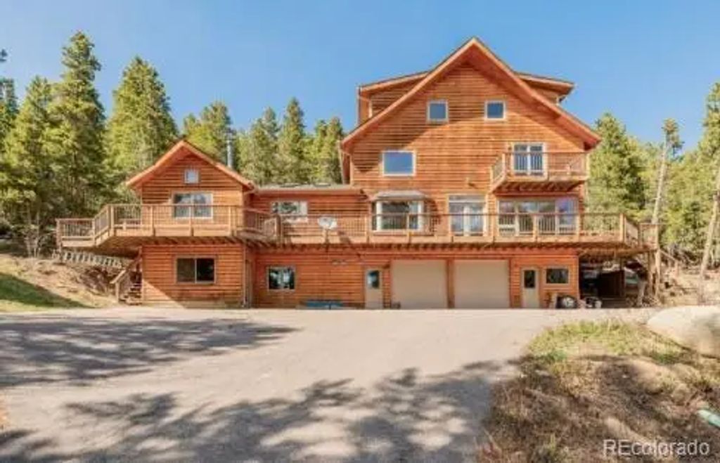 3581 Gap Road, Golden