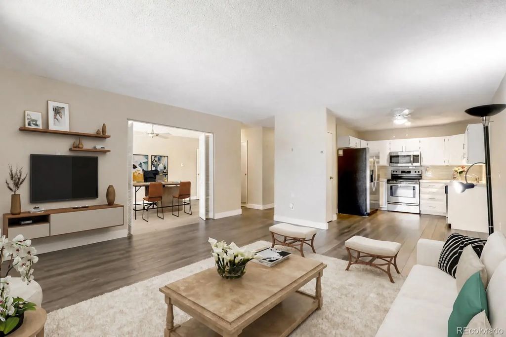 13606 E Bates Avenue 204, Aurora