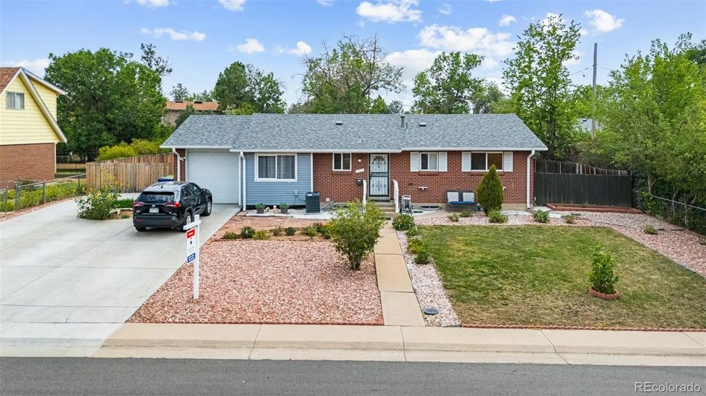 14990 E 10th Avenue, Aurora