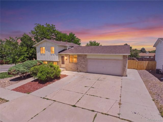 904 S Uravan Street, Aurora