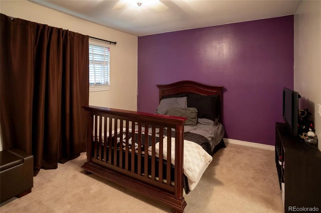 1312 S Carson Way, Aurora
