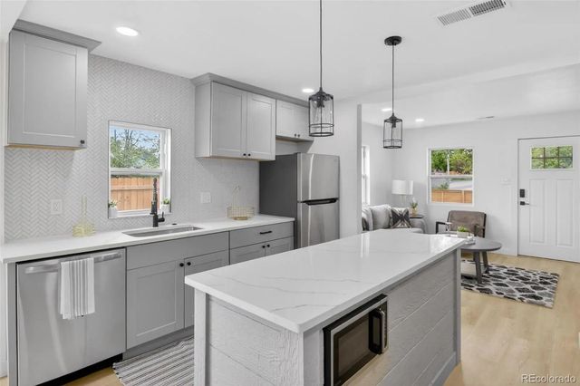 2096 S Lowell Boulevard, Denver