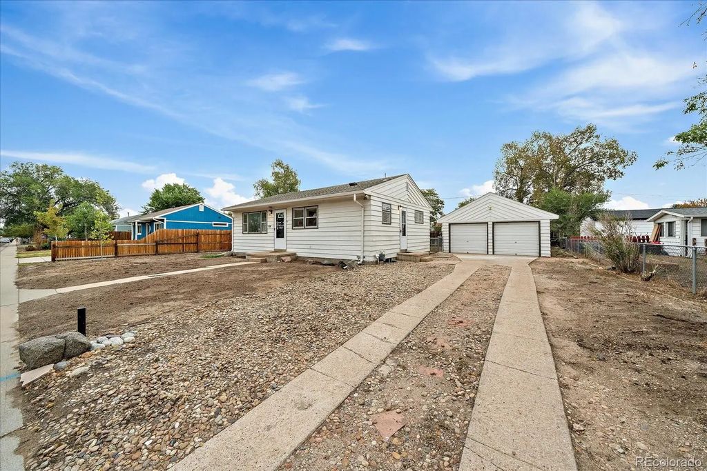 822 S 1st Avenue, Brighton