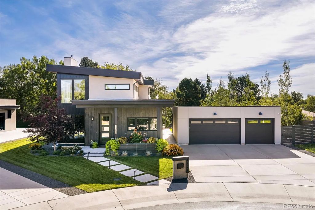 2560 Newcombe Way, Lakewood