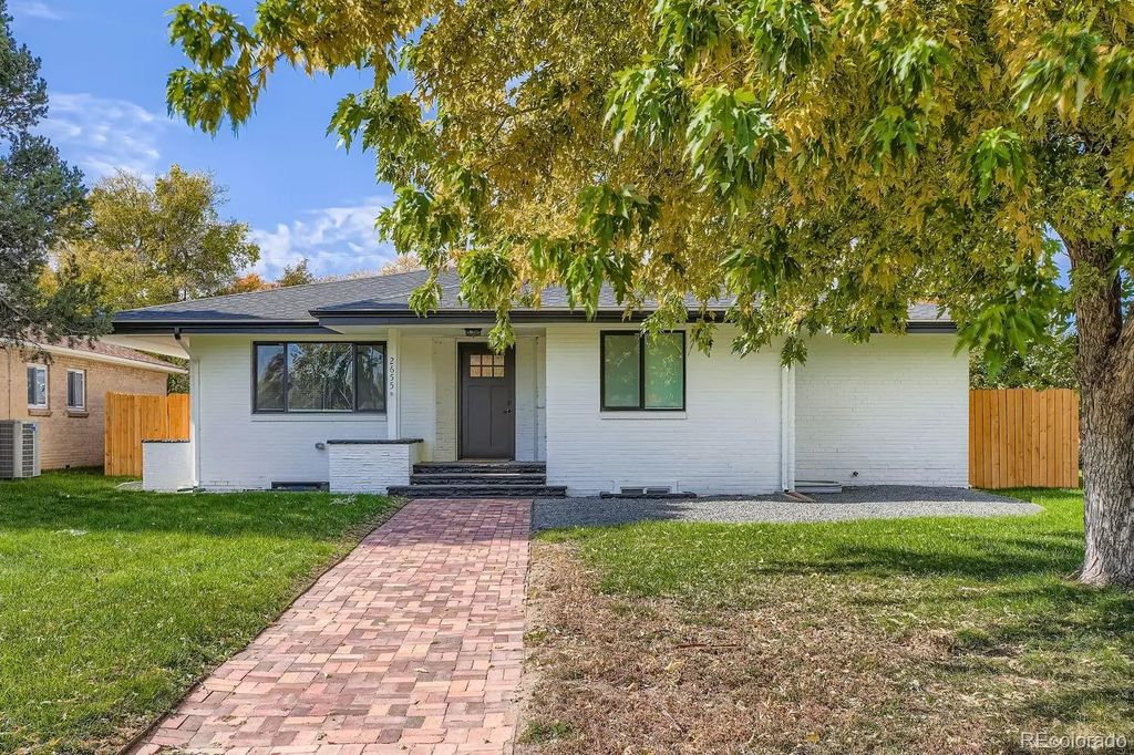 2655 Monaco Parkway, Denver