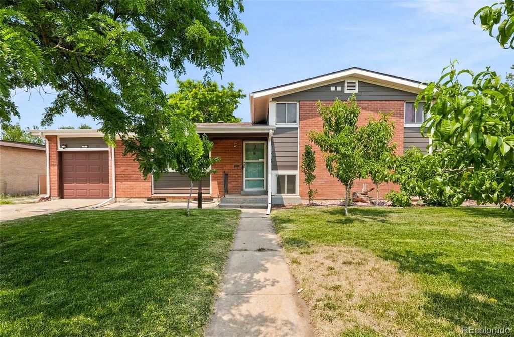 3233 Troy Street, Aurora