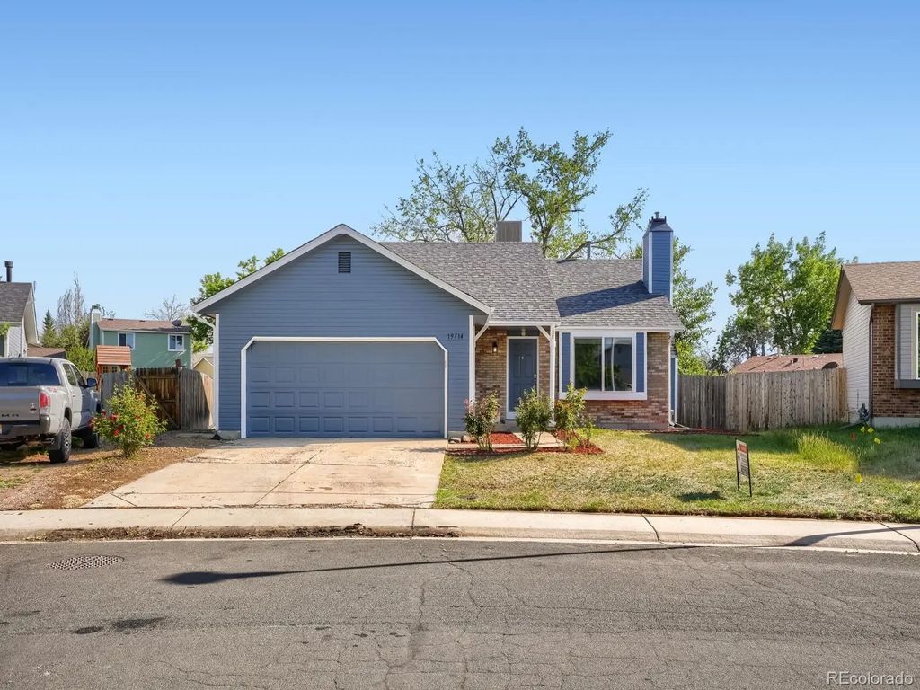 19714 E Oxford Drive, Aurora