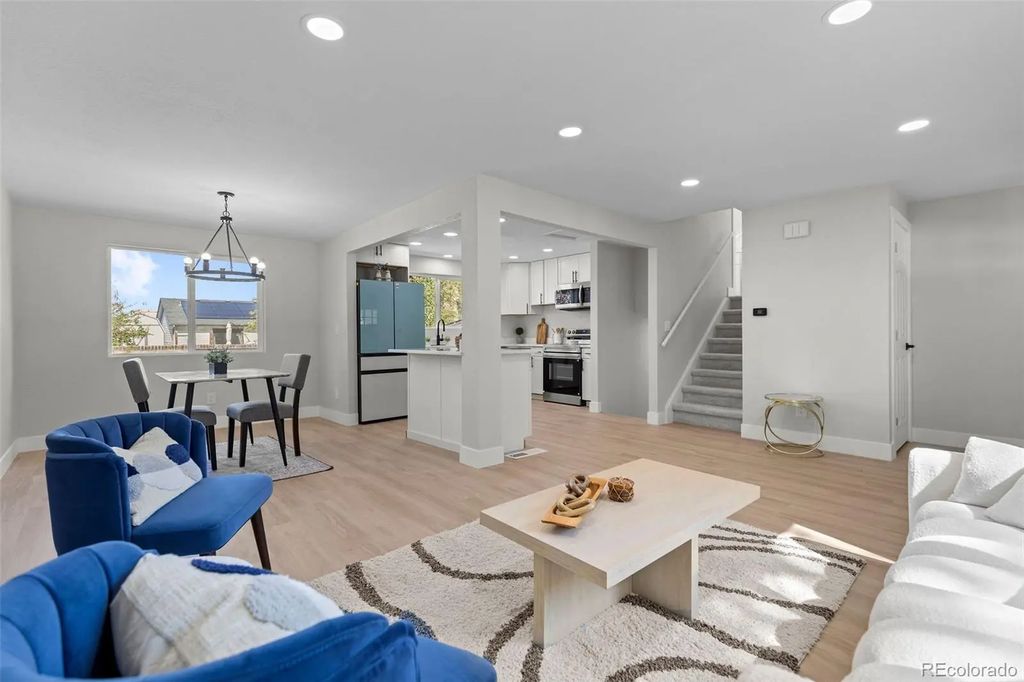 1077 S Joplin Way, Aurora