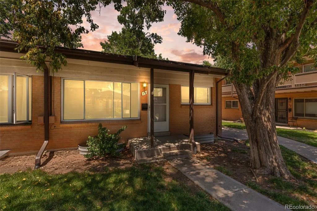 12820 Willow Lane 19, Golden