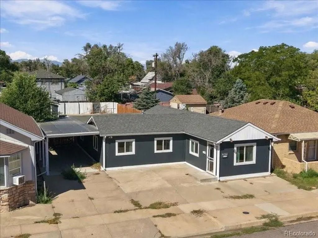 135 N 9th Avenue, Brighton