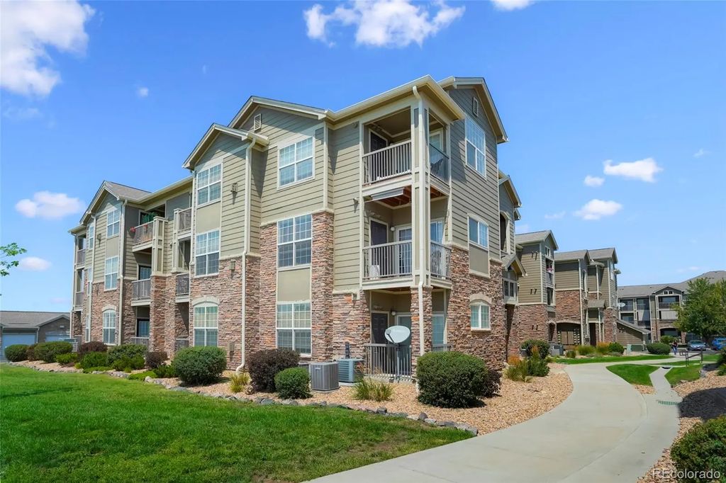 3045 Blue Sky Circle 18-302, Erie