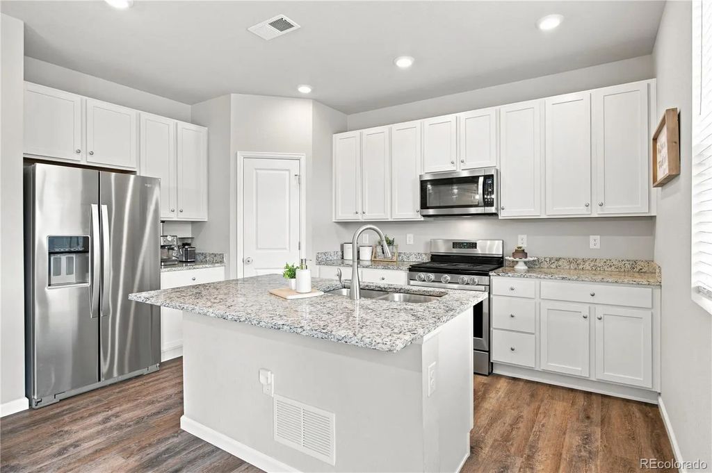 27074 E Archer Avenue, Aurora