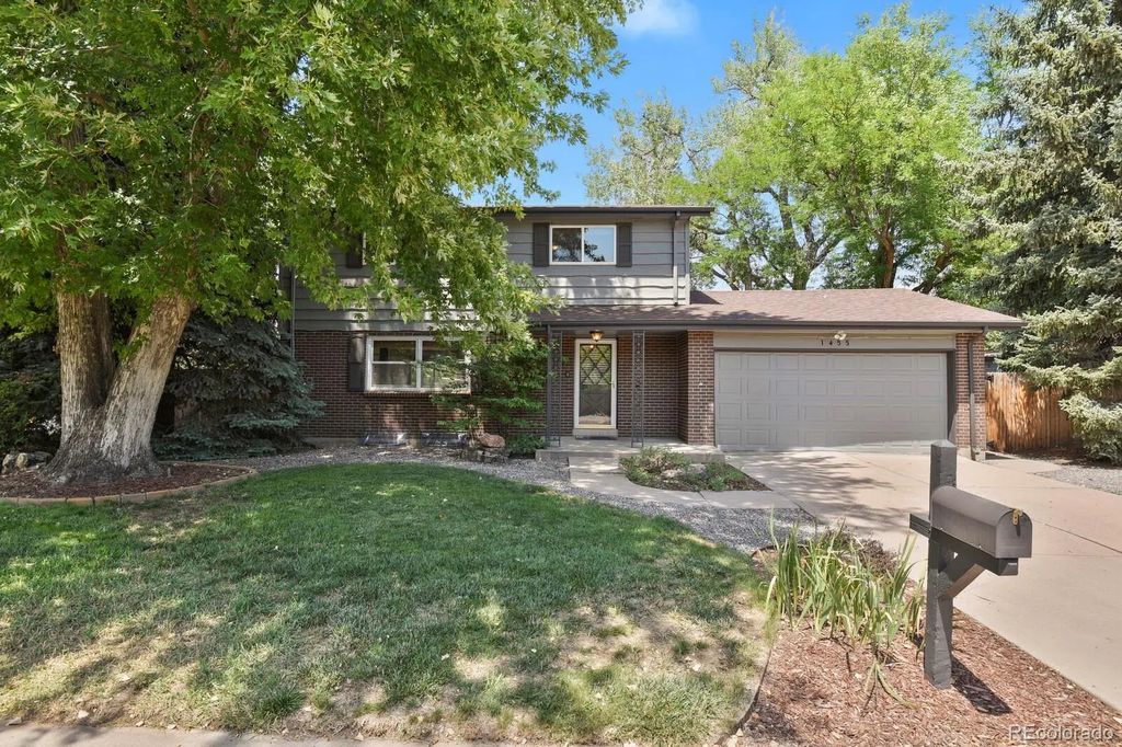 1455 W Hinsdale Drive, Littleton