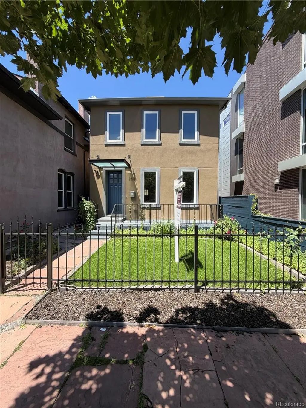 2521 Lawrence Street, Denver