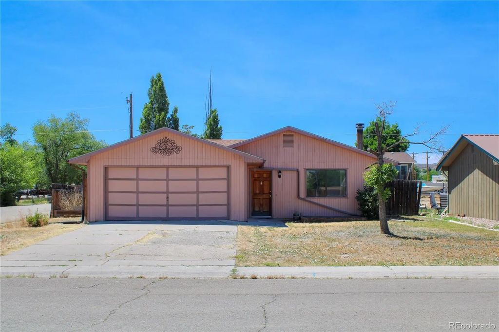 255 E Raven Avenue, Rangely