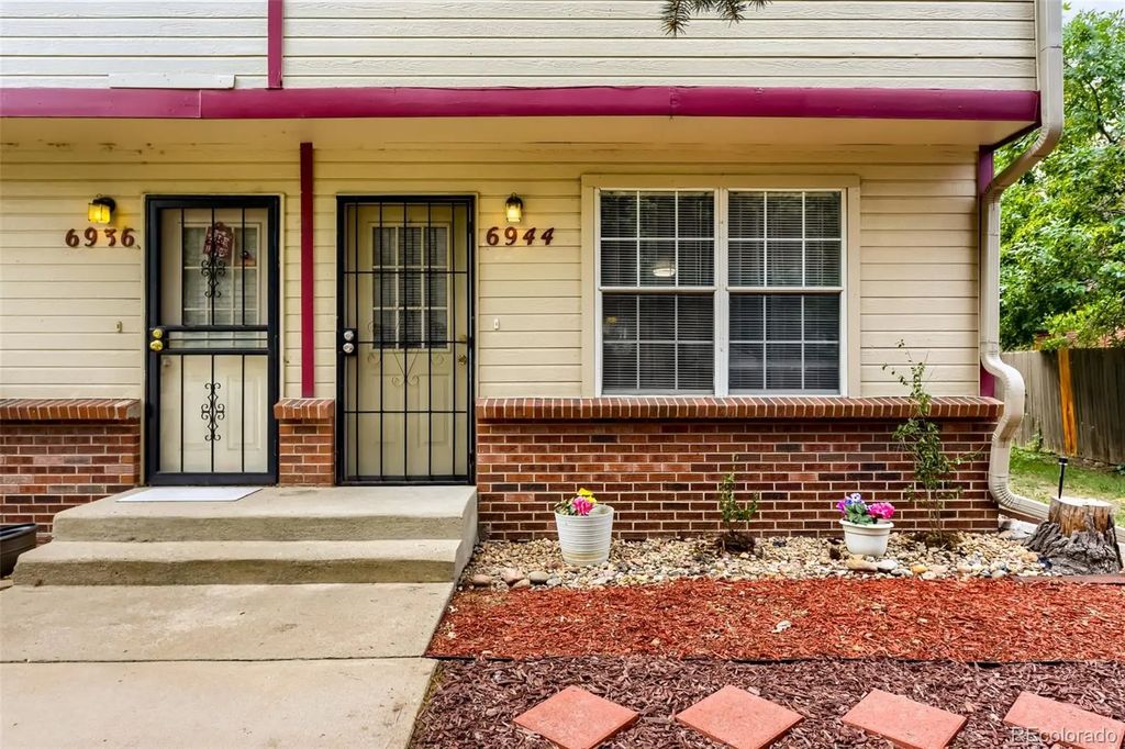 6944 W Mississippi Avenue, Lakewood
