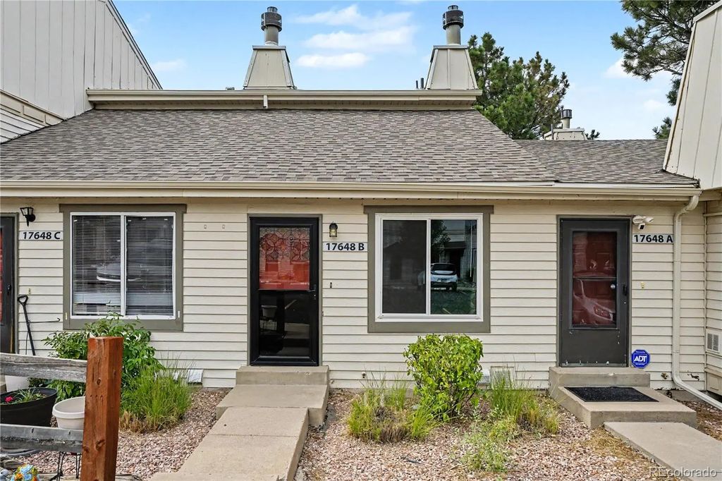 17648 E Loyola Drive B, Aurora