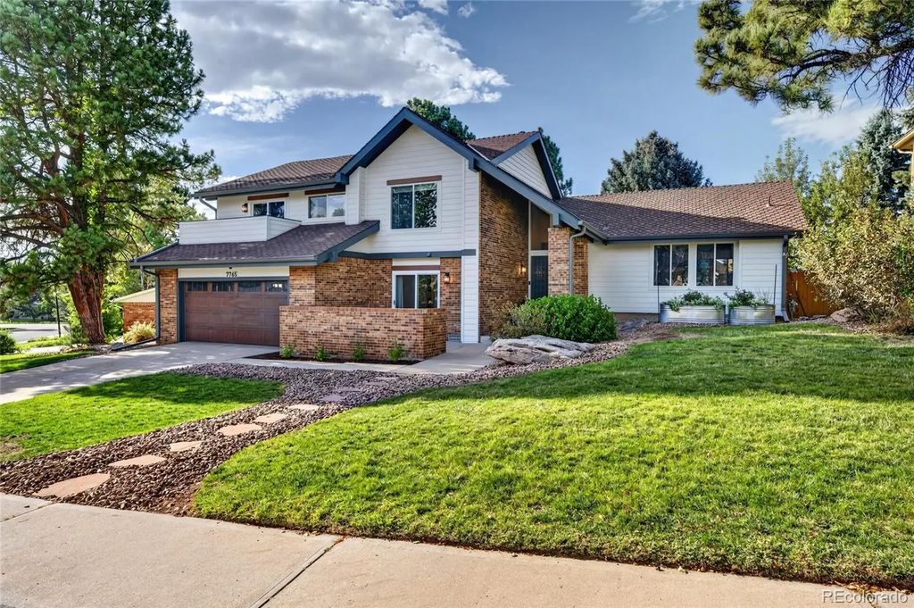 7765 S Madison Circle, Centennial