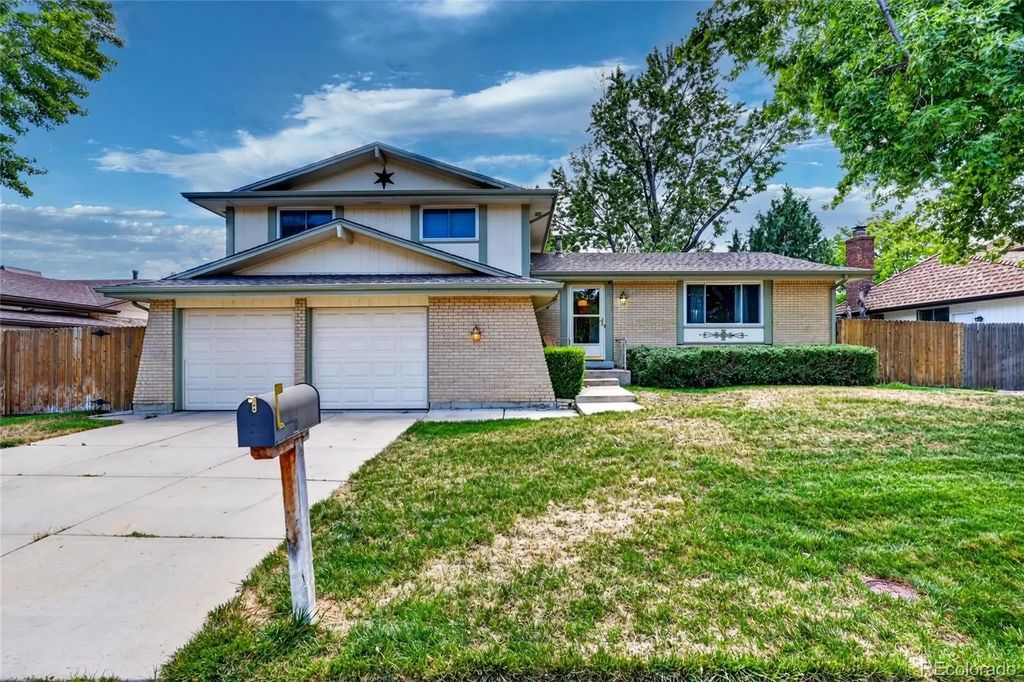 10126 W Iowa Avenue, Lakewood