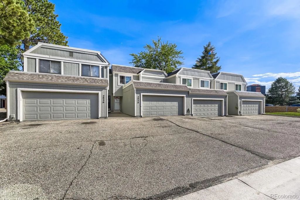 2938 S Parker Court, Aurora