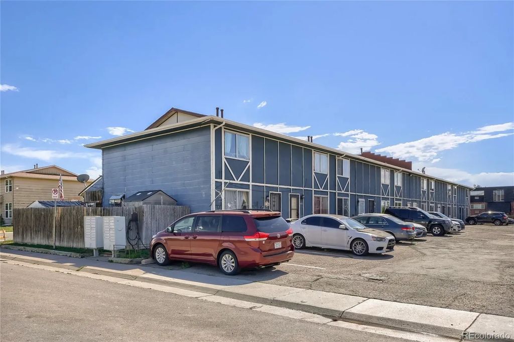 1435 Norfolk Street, Aurora