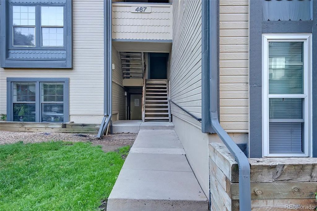 467 S Memphis Way 17, Aurora