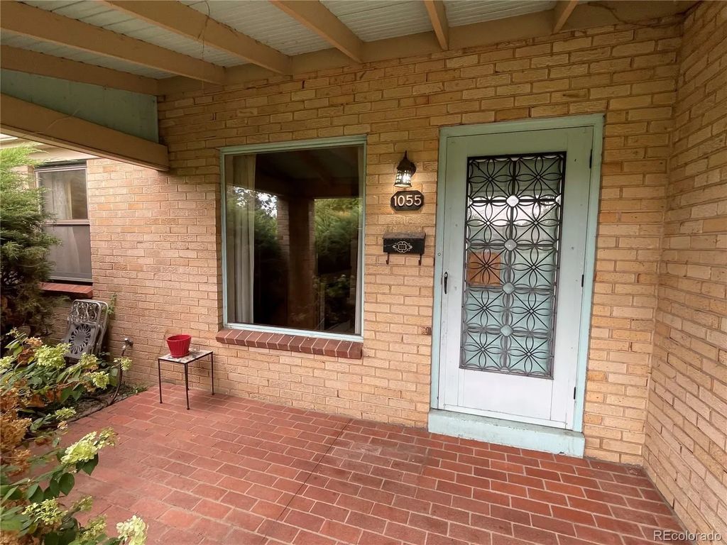 1055 Krameria Street, Denver
