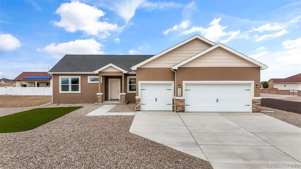 729 Campbell Lane, Pueblo