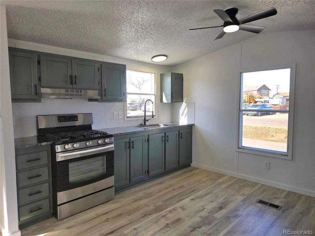 10110 E 120th Avenue, Henderson