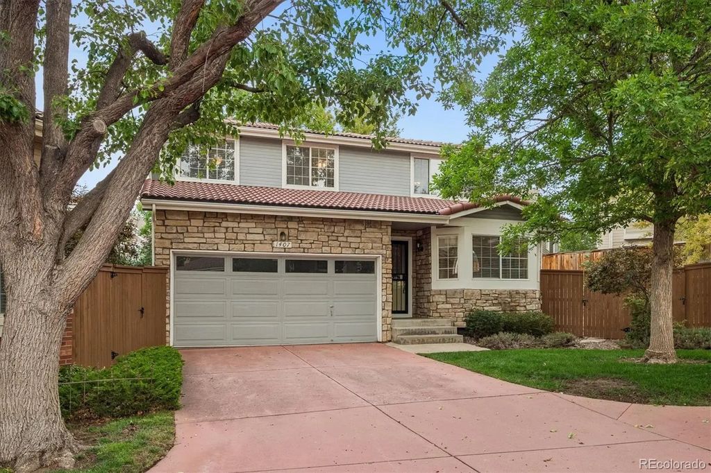 1407 Laurenwood Way, Littleton