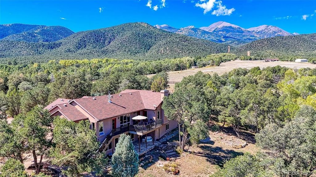 990 Hamilton Creek Road, Coaldale