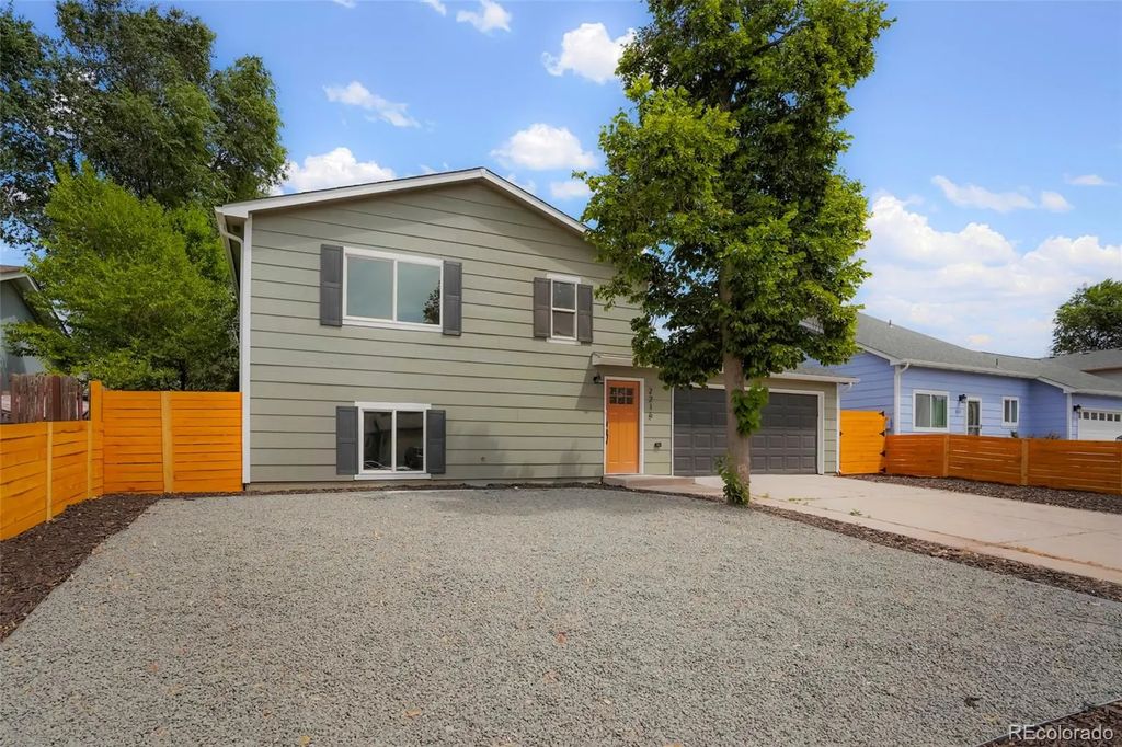 2216 Apple Avenue, Greeley