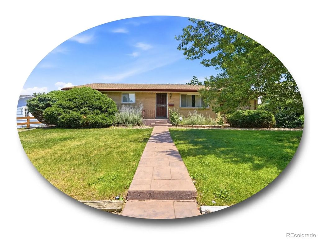 7290 S Penrose Court, Centennial
