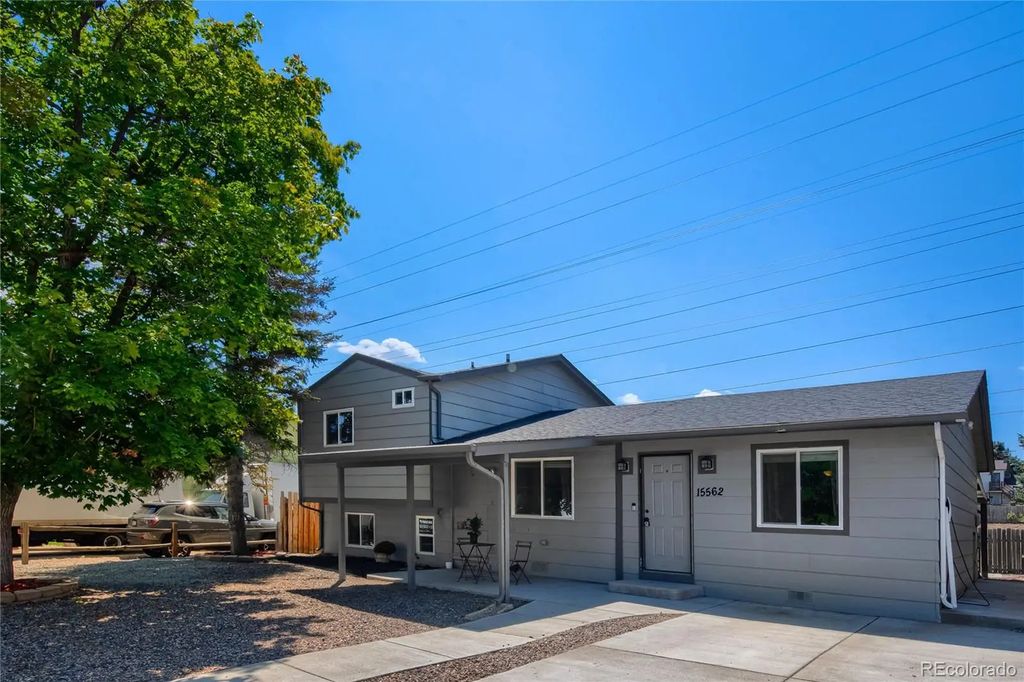 15562 E Bails Drive, Aurora