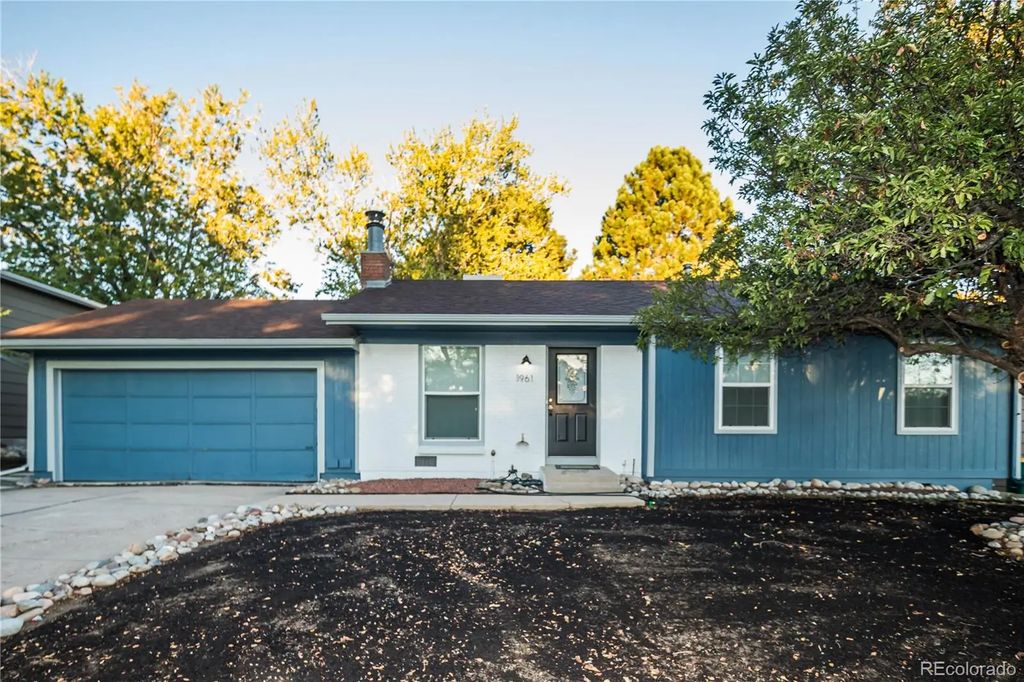 1961 S Ivory Way, Aurora