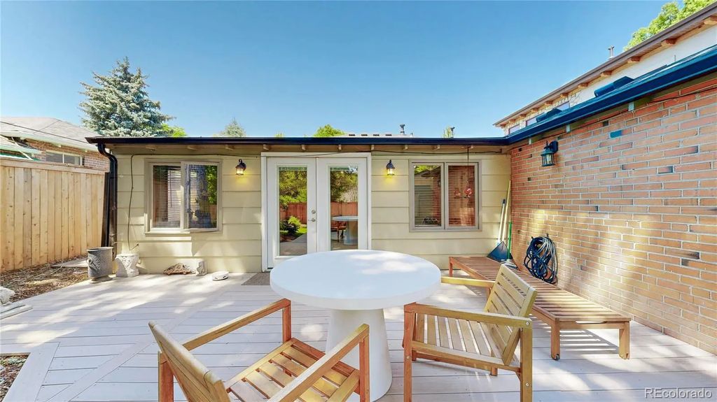 1080 Krameria Street, Denver
