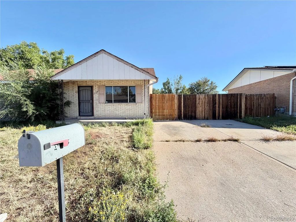 14385 Pensacola Drive, Denver