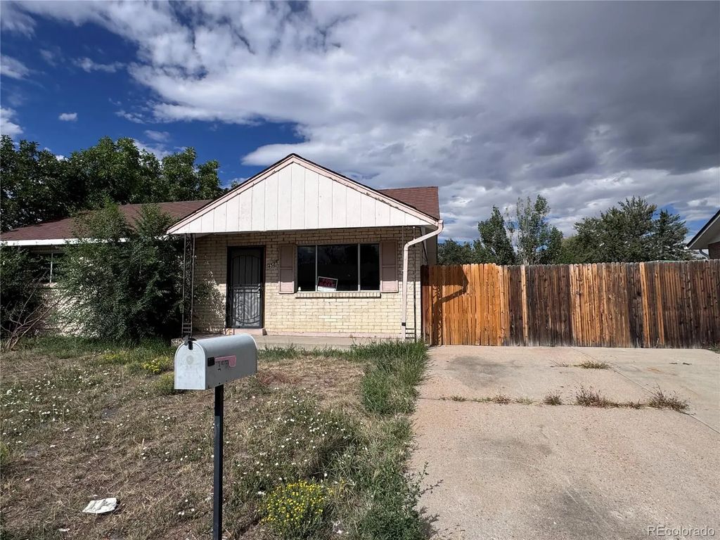 14385 Pensacola Drive, Denver