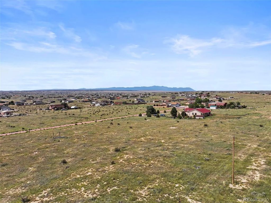 1126 N Red Granite Lane, Pueblo West