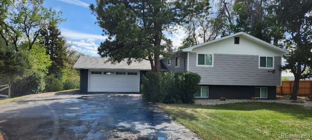 9126 Jotipa Drive, Longmont