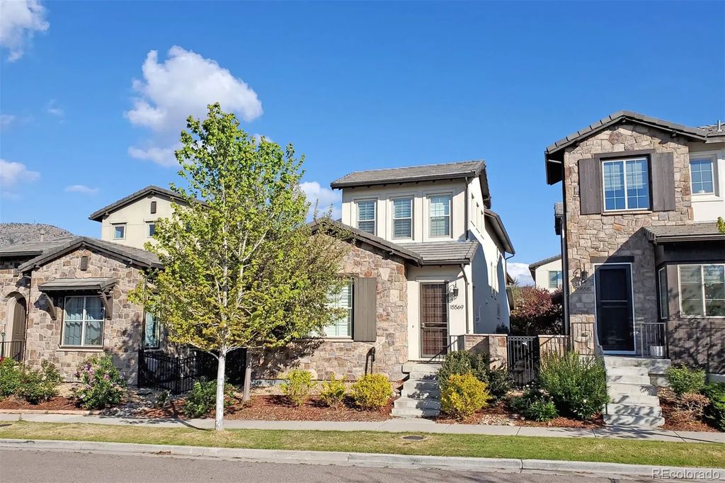 15569 W La Salle Avenue, Lakewood