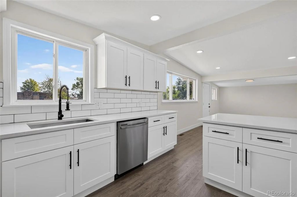 8701 Mcelwain Boulevard, Denver